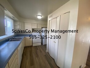 1237 N Butler Ave in Farmington, NM - Building Photo - Building Photo