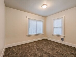 5607 Rockefeller Ave in Everett, WA - Building Photo - Building Photo