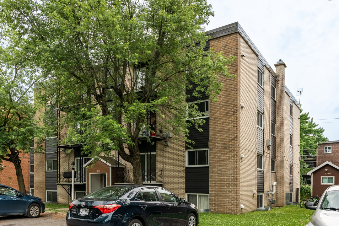 2317 Père-Lelièvre Boul in Québec, QC - Building Photo