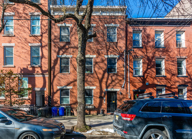 222 Park Ave in Hoboken, NJ - Building Photo - Building Photo