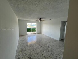 887 W 29th St in Hialeah, FL - Building Photo