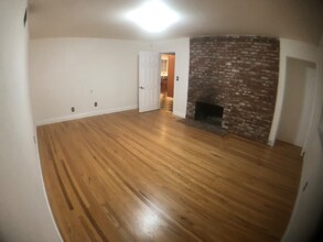 906 Sycamore Ln in Davis, CA - Building Photo - Building Photo