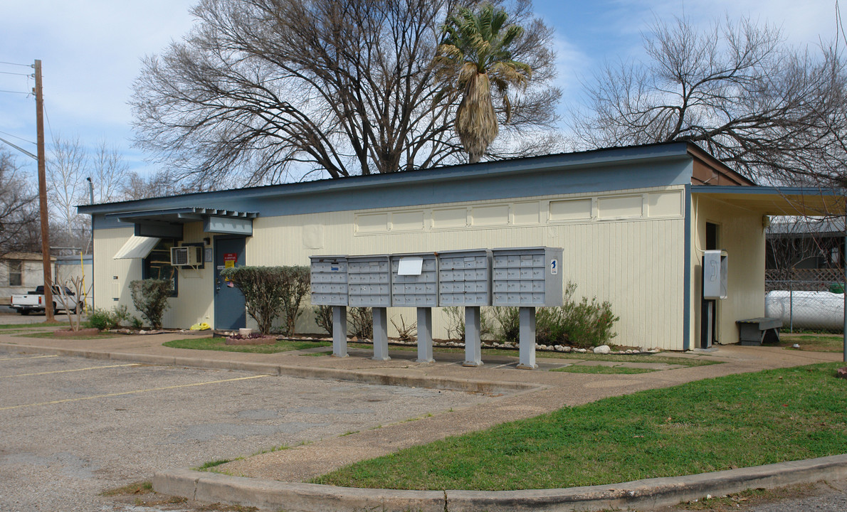 Bel Aire Mobile Home Park in Austin, TX - Building Photo