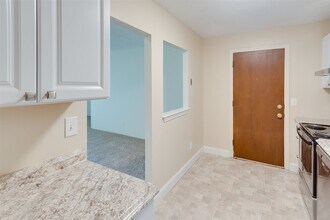 14 Strawberry Bank Rd, Unit 20 in Nashua, NH - Building Photo - Building Photo