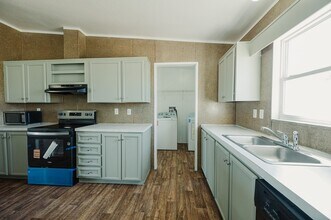 2423 N Redondo Ave in Odessa, TX - Building Photo - Building Photo