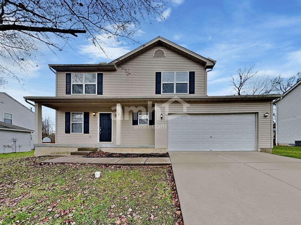 11 Glenpark Ct in Amelia, OH - Building Photo