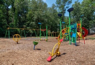 Ellwood Pines in Roswell, GA - Foto de edificio - Building Photo