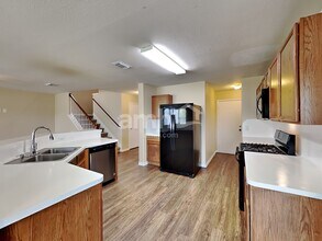 226 Golden Oak Dr in Texas City, TX - Building Photo - Building Photo