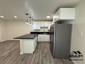 5611 Fulcher Ave, Unit 3 in Los Angeles, CA - Foto de edificio - Building Photo