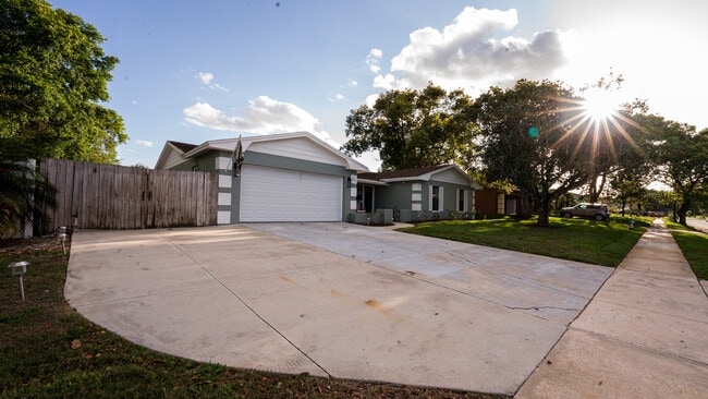 37 Carriage Hill Cir in Casselberry, FL - Foto de edificio - Building Photo