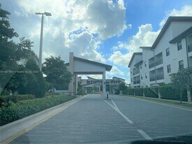 7905 NW 104th Ave in Doral, FL - Building Photo
