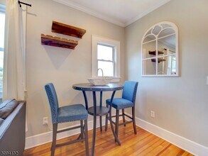 72 Ella St-Unit -3 in Bloomfield, NJ - Building Photo - Building Photo