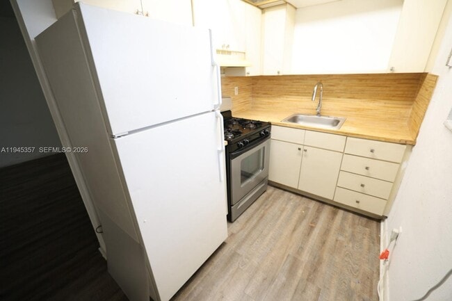 property at 2799 E 4th Ave