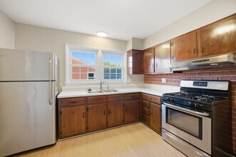 1210 Pansy St in Hampton, VA - Building Photo - Building Photo