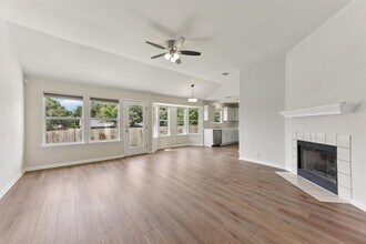 906 Jasmine Trail in Georgetown, TX - Building Photo - Building Photo