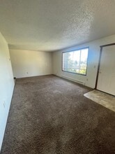 383 2nd Ave in Coos Bay, OR - Building Photo - Building Photo