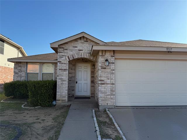 9137 Riding Stable Ln in Fort Worth, TX - Building Photo - Building Photo