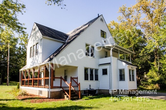 property at 29396 Detroit Rd
