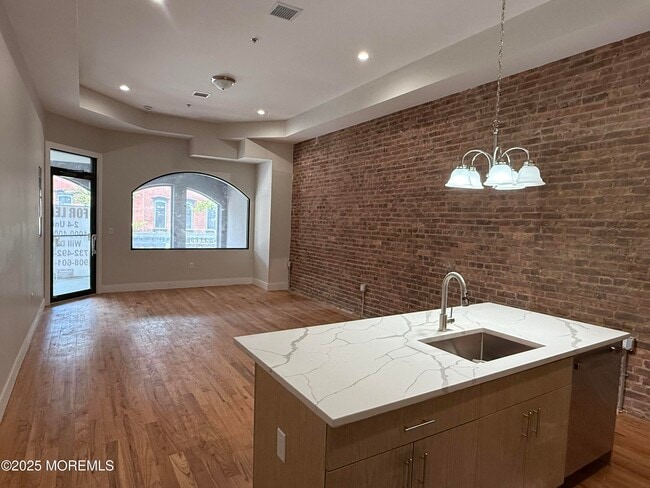 property at 7 Broad St