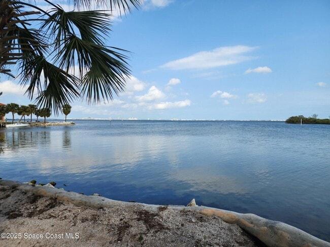 1755 S Harbor Dr in Merritt Island, FL - Building Photo - Building Photo