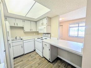 743 Midway Dr in Ocala, FL - Building Photo - Building Photo