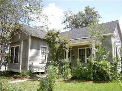 209 W Bridge St in Breaux Bridge, LA - Building Photo