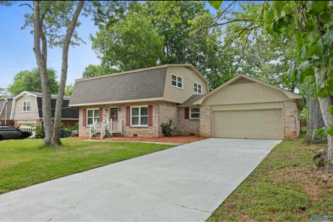 property at 2519 Excalibur Dr SE