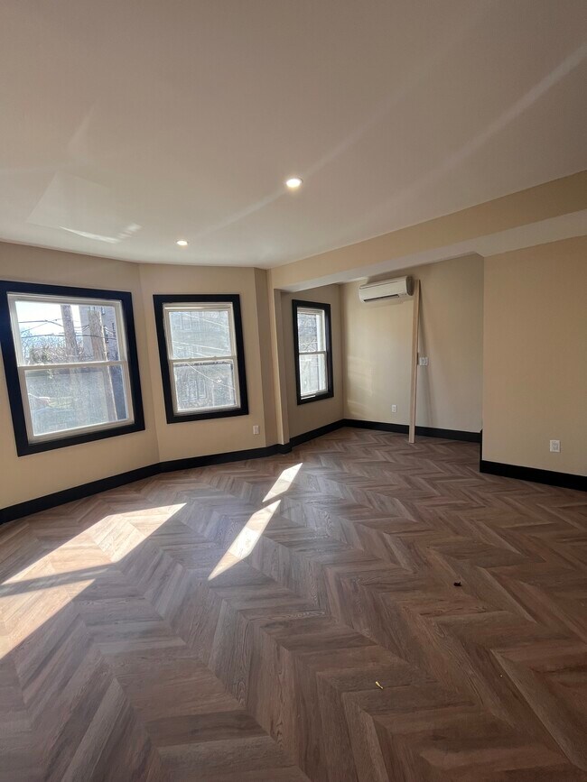 283 Monticello Ave in Jersey City, NJ - Building Photo - Building Photo