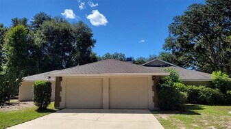 2800 Hammock Grove Rd in Groveland, FL - Building Photo