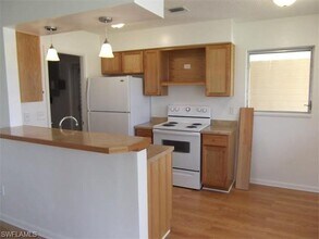 10 Willow St in Lehigh Acres, FL - Building Photo - Building Photo