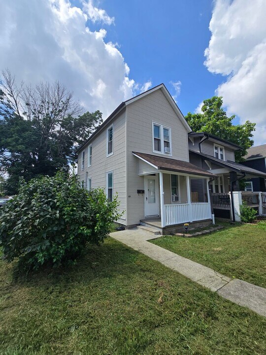 611 Stanley Ave in Columbus, OH - Building Photo