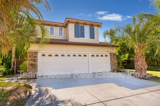 18210 Shannon Ridge Pl in Santa Clarita, CA - Building Photo - Building Photo