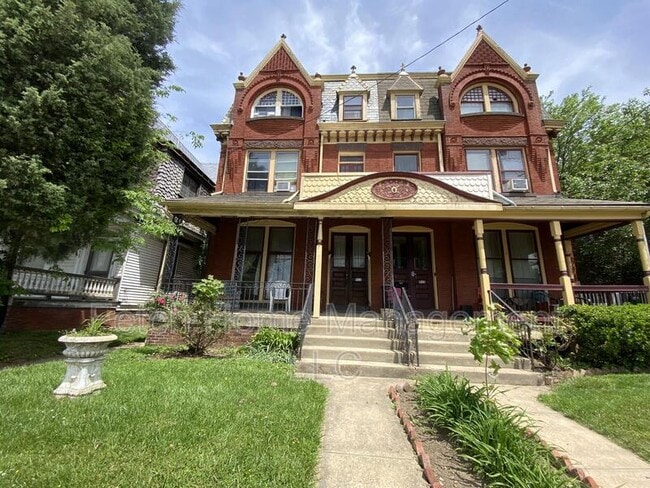 property at 911 E King St
