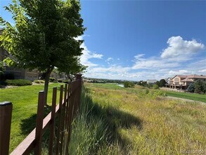 22125 E Euclid Dr in Aurora, CO - Foto de edificio - Building Photo
