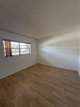 7600 NW 5th Ct, Unit 103 in Margate, FL - Building Photo - Building Photo