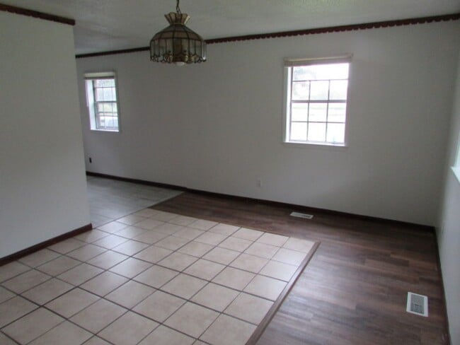 6165 Sammy Swamp Rd in Pinewood, SC - Building Photo - Building Photo