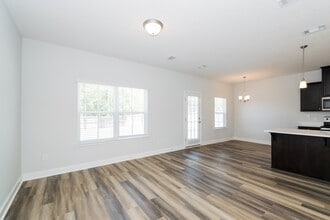 108 Sugarberry Ln in Hinesville, GA - Building Photo - Building Photo