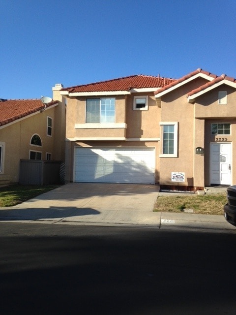 2225 Mira Monte St in Corona, CA - Building Photo - Building Photo