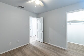 5517 Kemper St in Lubbock, TX - Building Photo - Building Photo