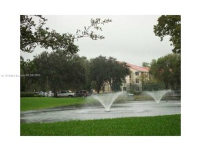 10131 W Sunrise Blvd in Plantation, FL - Building Photo - Building Photo