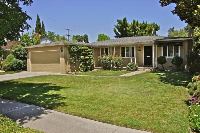 property at 2323 Peachtree Ln