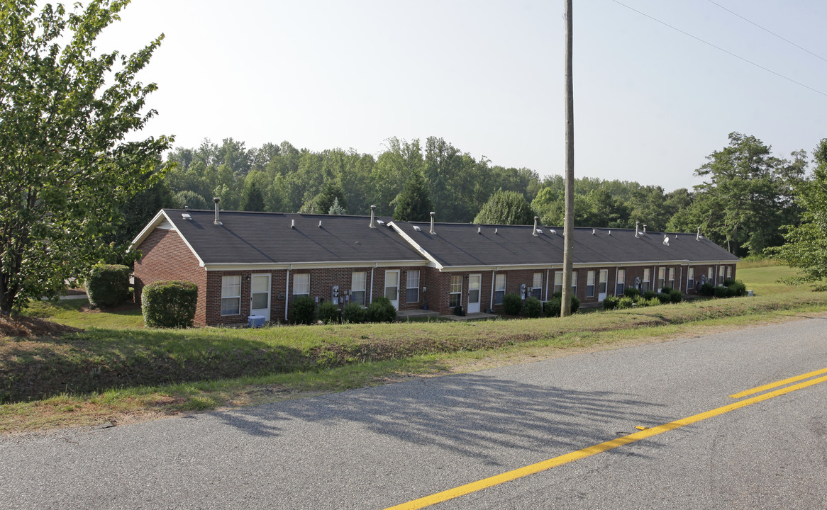 Mason Manor Apartments in Boiling Springs, SC - Building Photo