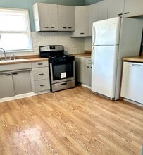 1204 Grant Pl in Urbana, IL - Building Photo - Building Photo