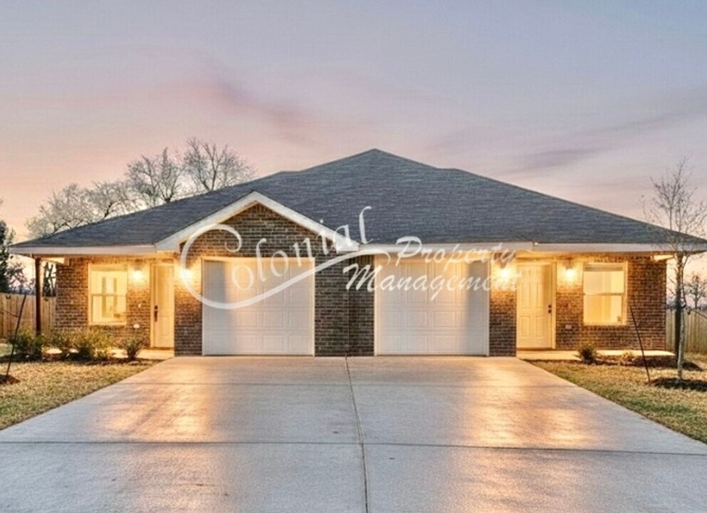 2303 A Duntov Dr in Temple, TX - Building Photo