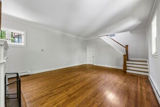 1092 Wexford Ct in Wheaton, IL - Building Photo - Building Photo