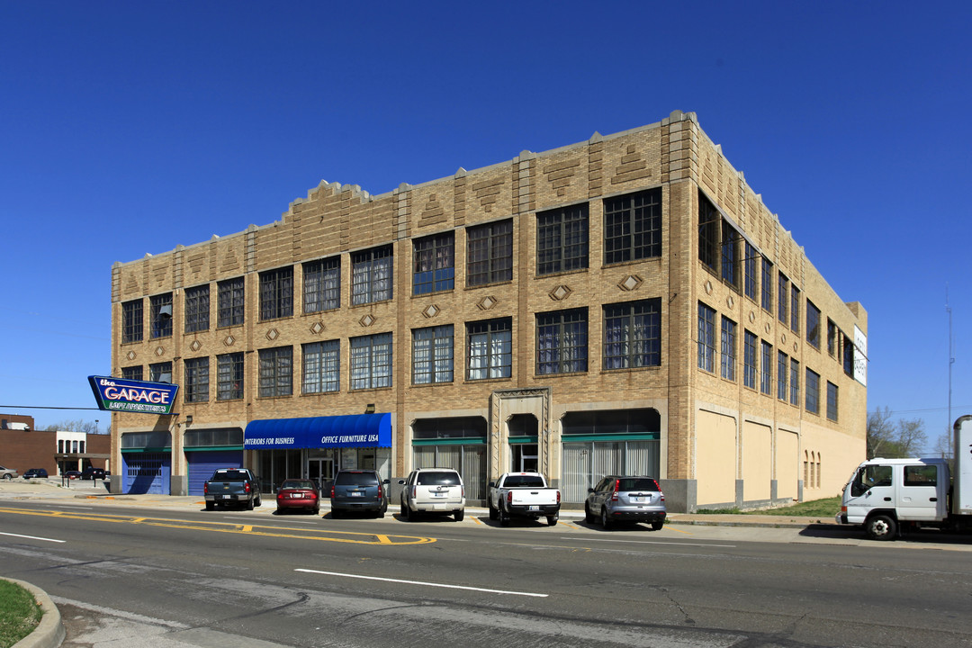 Garage Loft Apartments in Oklahoma City, OK - Building Photo