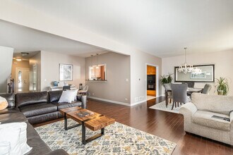 789 N Morrison Ave in Palatine, IL - Building Photo - Building Photo
