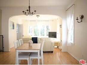 1121 15th St in Santa Monica, CA - Building Photo - Building Photo