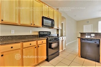 110 E Lake Victoria Cir in DeLand, FL - Building Photo - Building Photo