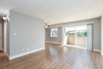 Woodlark in Hayward, CA - Foto de edificio - Interior Photo
